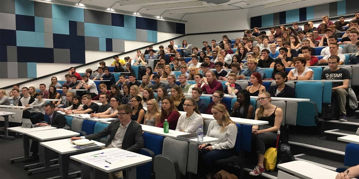 How Students Can Exchange Views with Diverse Academic Backgrounds | UK Academic Help