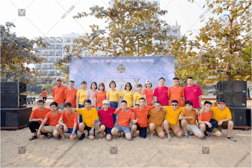 20+ Trò chơi Team Building trên biển Vui Nhộn