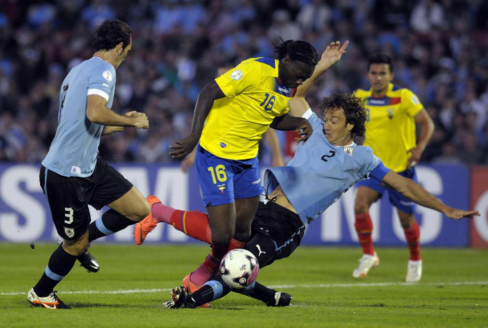 Soi kèo nhận định Uruguay vs Ecuador vào lúc 5h30 ngày 10/9/2021 - XoiLac TV