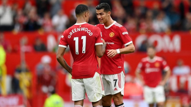 Phòng thay đồ M.U lục ****c, Ronaldo nổi cáu với Greenwood