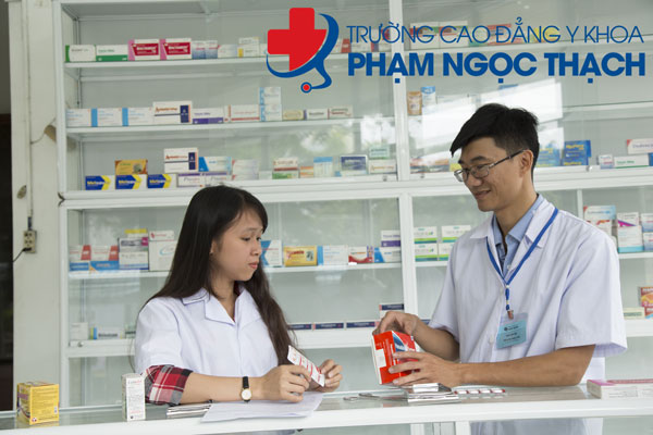 Học Cao đẳng Dược Online từ xa có nên không?