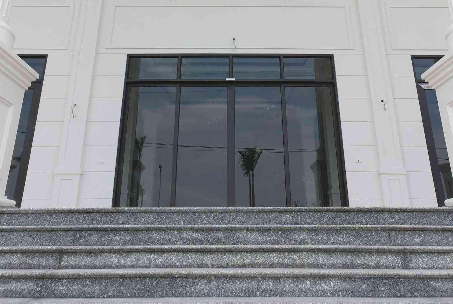 Báo giá cửa nhôm kính thường - Tân Trường Sơn Group