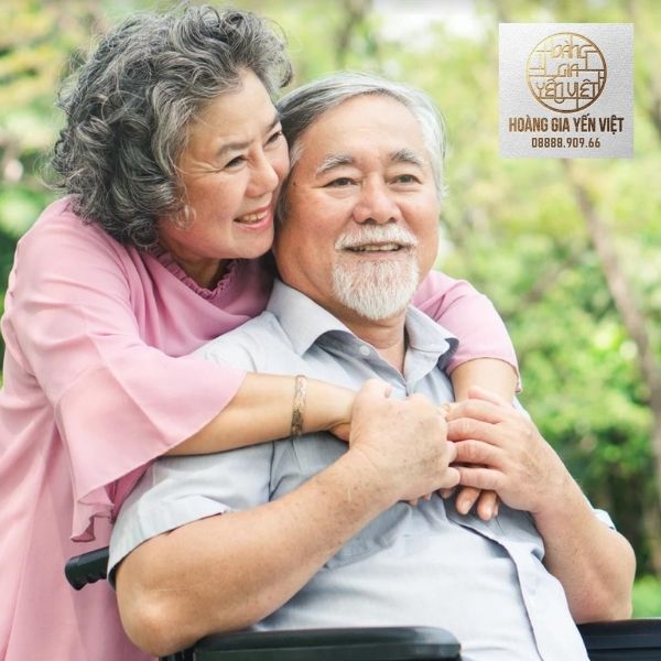 Cách chưng yến cho người già - Tác dụng yến sào đối với người lớn tuổi