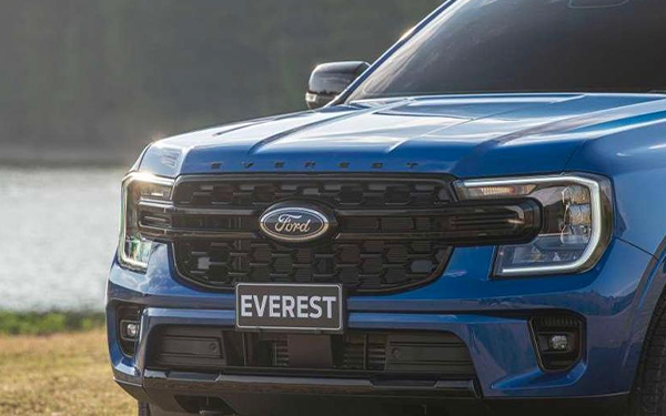 So sánh Ford Everest và Fortuner: Nên mua xe SUV 7 chỗ nào?
