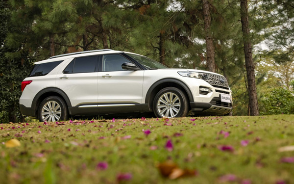 Xe 7 chỗ đẹp Ford Explorer 2022 có gì đặc biệt để thu hút khách hàng Việt?