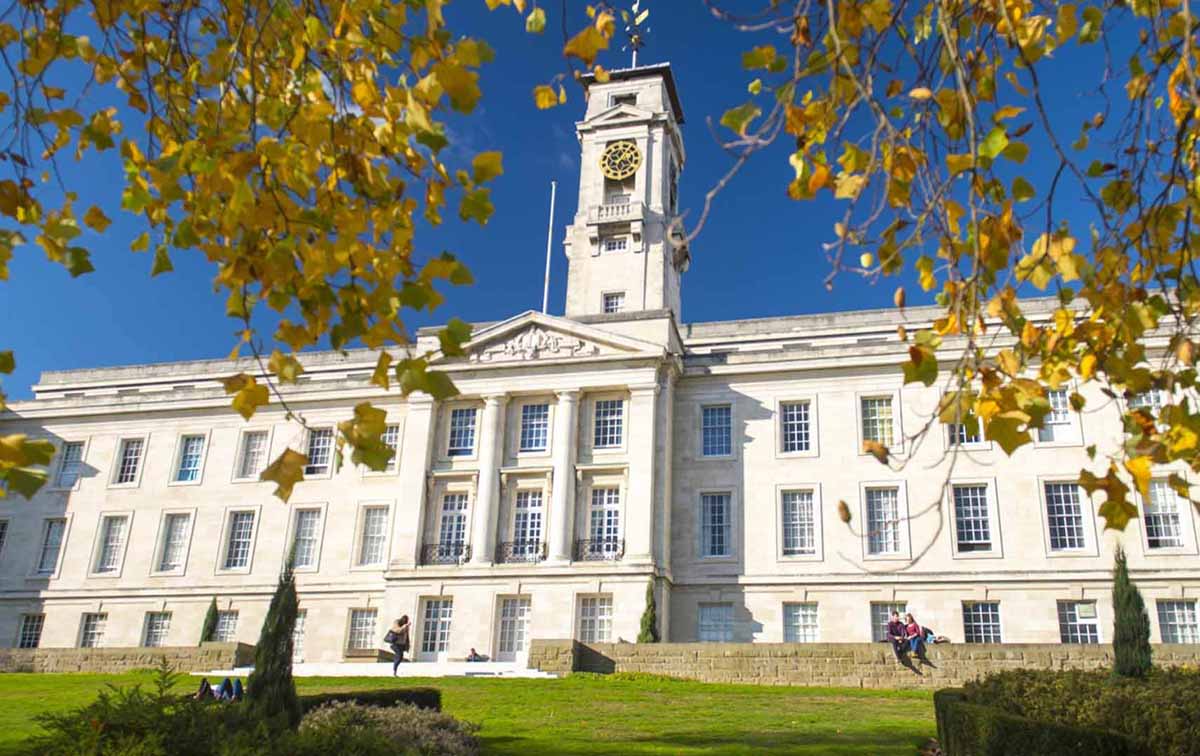 University of Nottingham: Rankings, Courses, Fees, Scholarships 2022