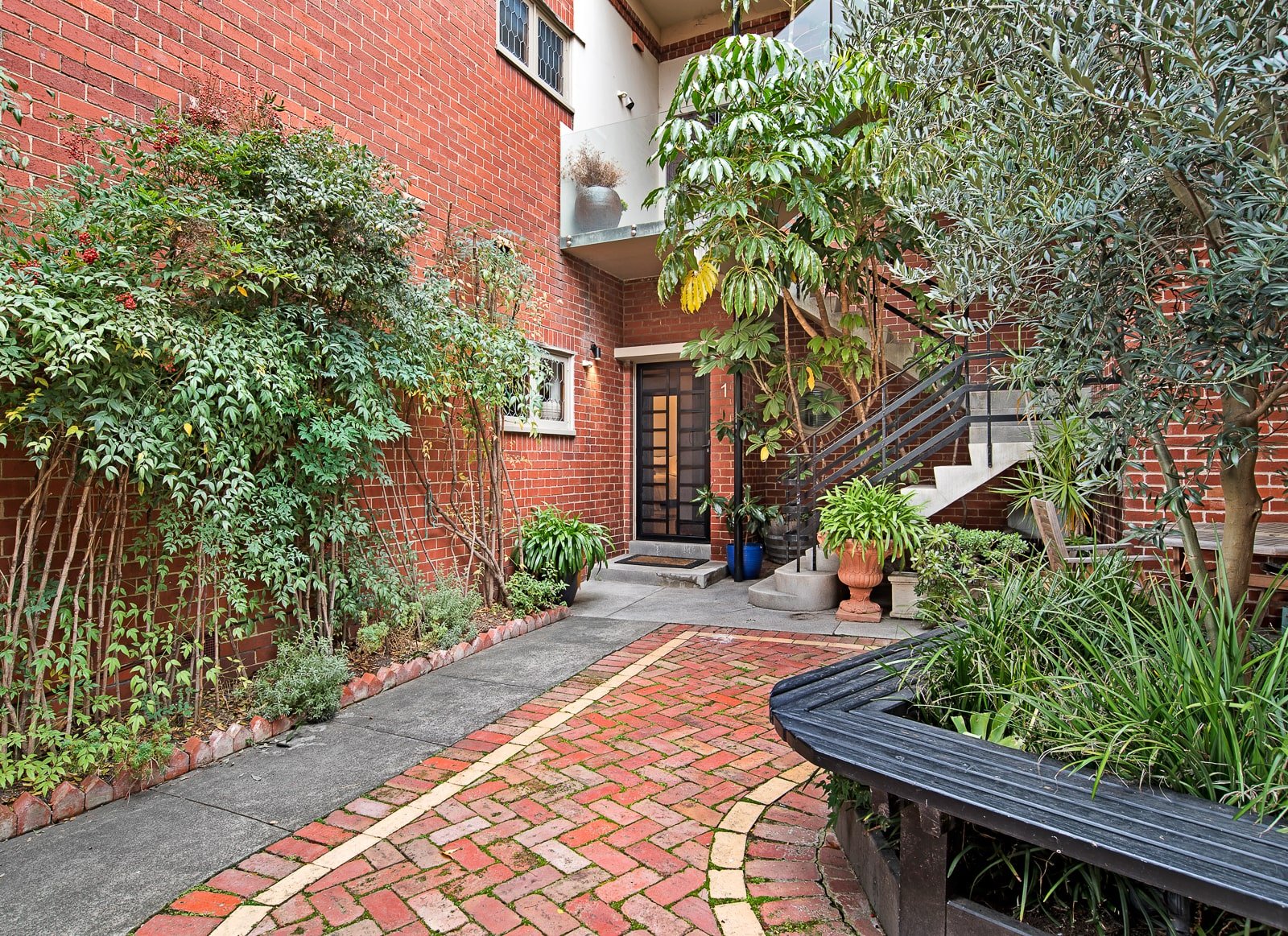 Accommodation in Williamstown Victoria | Hotels, Houses For Rent - Captains Retreat Apartments and Cottages