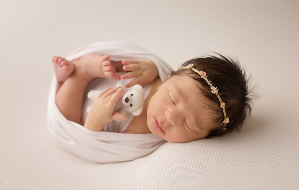 Find the Professional Newborn Photographer in Edmonton