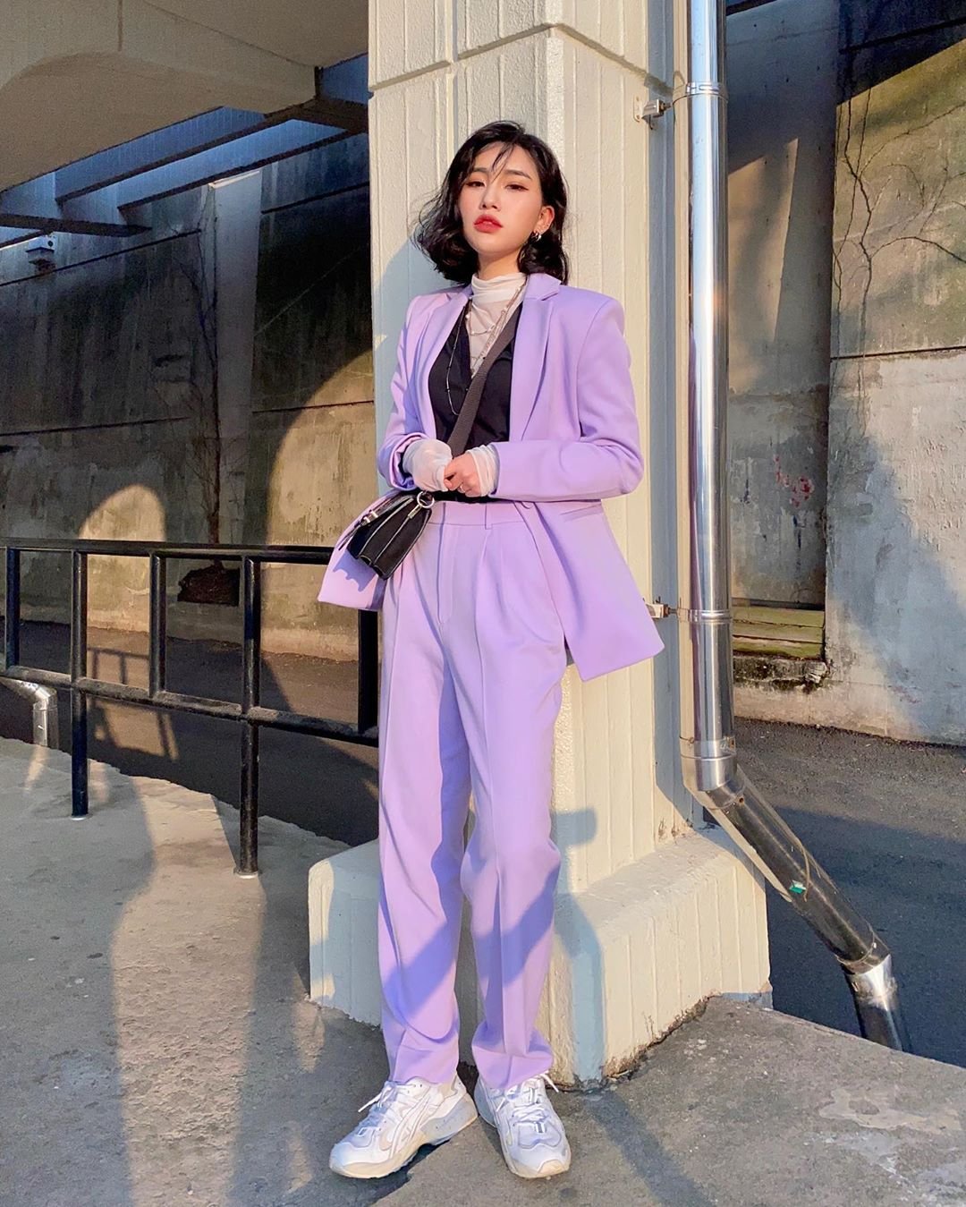 Bắt trend màu tím lilac siêu đẹp để làm mới tủ đồ
