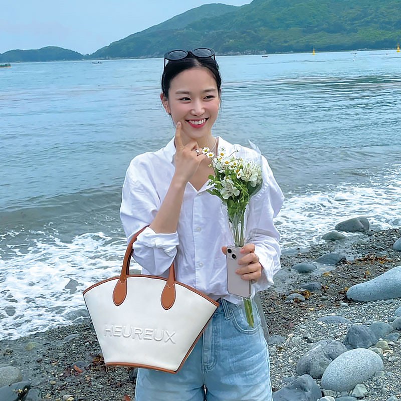 Những mẫu túi thần thánh cho thời trang mùa hè