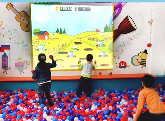 Game Tương Tác Máy Chiếu | SkyNext Thiết Kế Khu Vui Chơi Trẻ Em