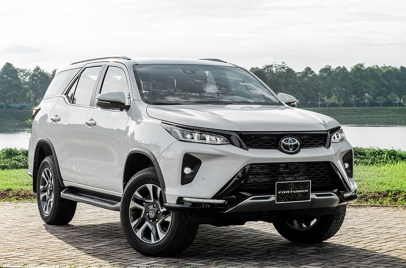 Thông số kỹ thuật Toyota Fortuner phiên bản cải tiến thế hệ mới - otocomvnmuabanxe6996