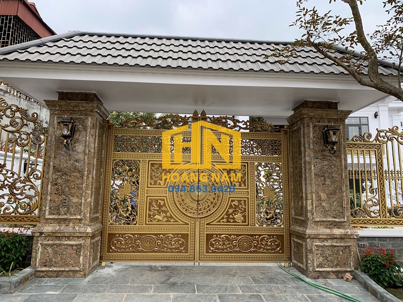 15+ Mẫu cổng nhôm đúc hình hoa lá, động vật đẹp lộng lẫy nhất 2022 - Nhôm đúc Hoàng Nam