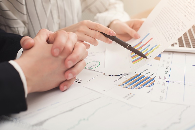 The Process of Getting a Business License in Abu Dhabi and Sharjah
