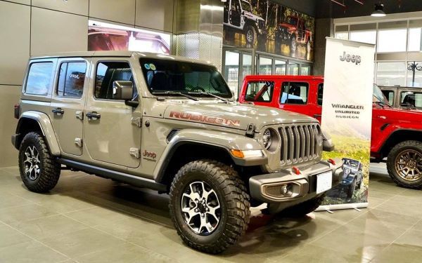 Đánh giá, hình ảnh chi tiết nội thất Jeep Wrangler 2022: khoang lái, các hàng ghế, tiện nghi