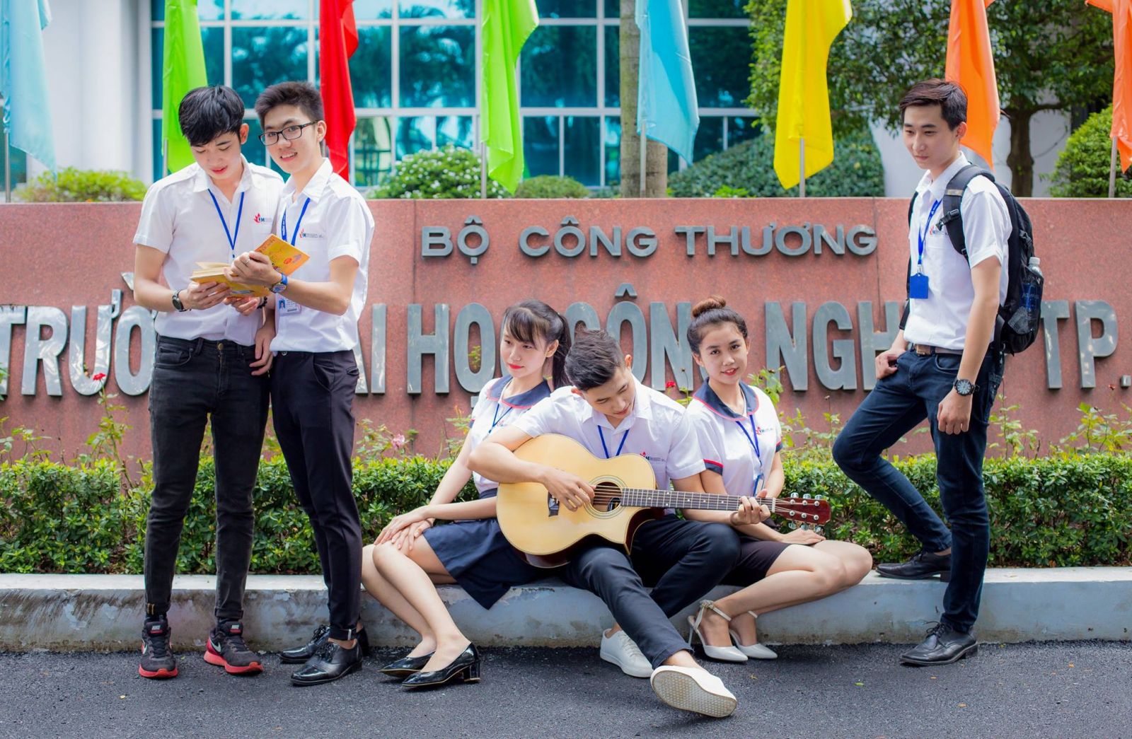Đồng phục iuh và những điều có thể nhiều người chưa biết