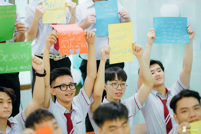 Học nội trú xa nhà có an toàn không?