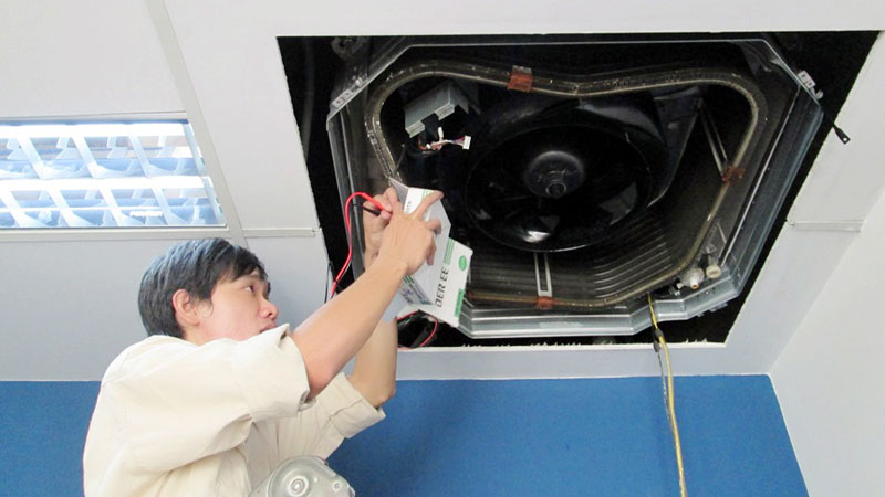 Vệ sinh máy lạnh âm trần nối ống gió giá bao nhiêu tiền? - Điện lạnh blog
