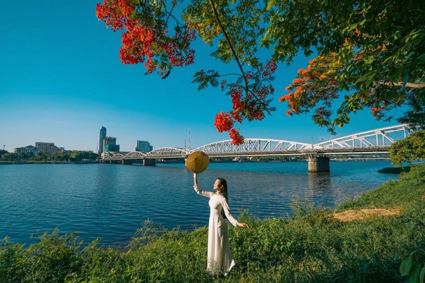 Vé máy bay đi Huế giá rẻ - Đến với vùng đất cố đô thơ mộng