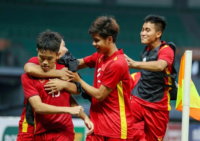 U19 Việt Nam tái đấu U19 Thái Lan, Malaysia: Chuyện tình tay 3 không hồi kết