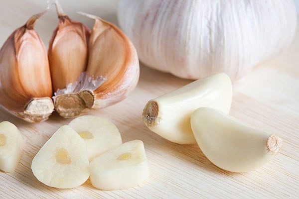 Đặt tỏi vào vùng kín chữa viêm âm đạo có an toàn? - Chào Bác Sĩ