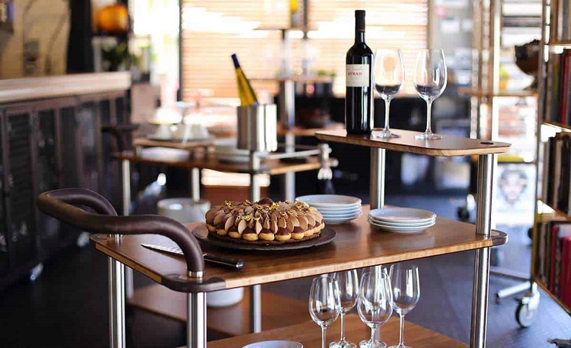 Tổng hợp những kiểu xe đẩy nhà hàng phục vụ thức ăn hiện nay