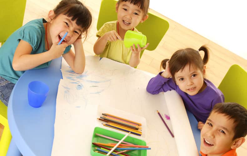 Những lợi ích khi cho trẻ học tiếng anh từ sớm học tiếng anh cho trẻ