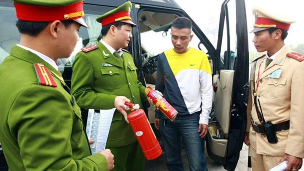 Xe tải có phải trang bị bình chữa cháy không? Tại sao?