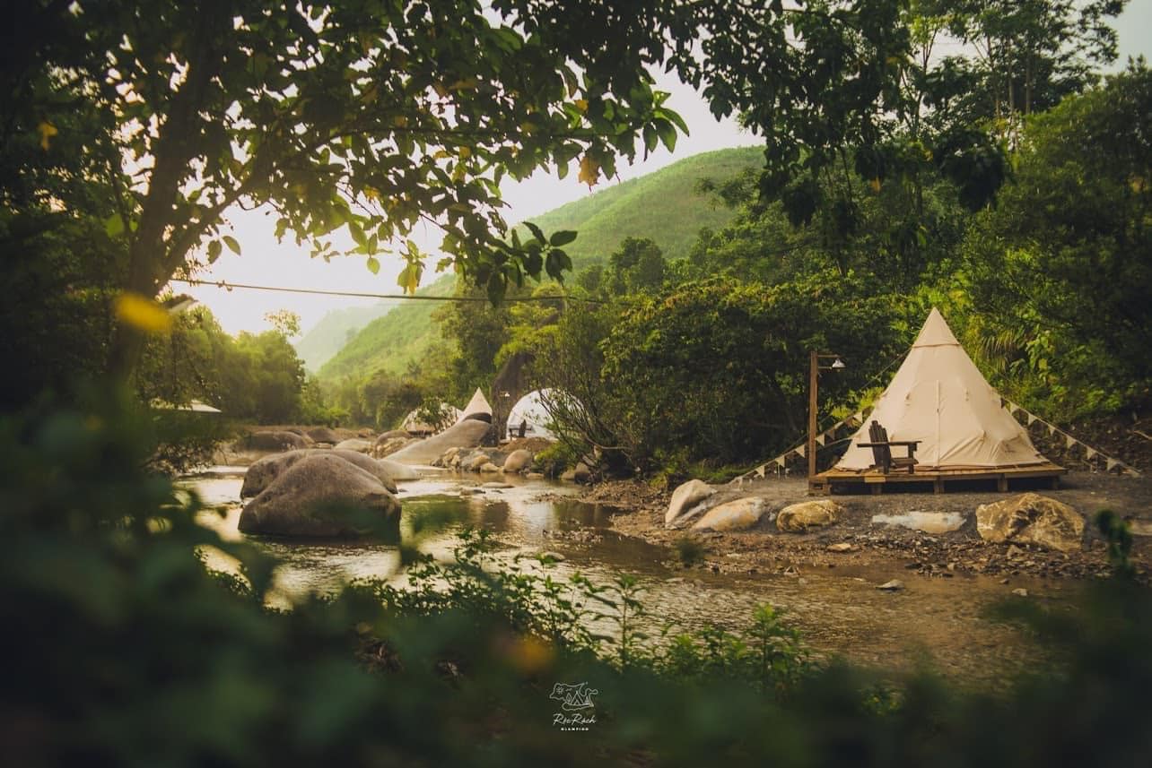 Róc Rách Glamping - "Bỏ" nhà vào rừng ở nghe suối róc rách