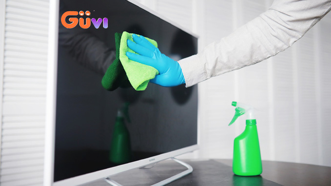 5+ Cách Lau Màn Hình Tivi Không Bị Ố Màu, Lốm Đốm