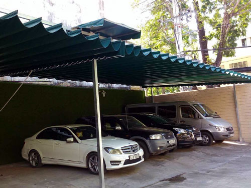 Kinh nghiệm lắp mái che nhà xe gia đình từ Thiên Lộc Phát