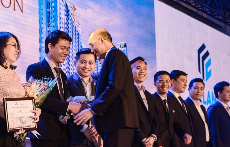 Cách chụp ảnh hội nghị chuyên nghiệp chuẩn đẹp nhất 2022