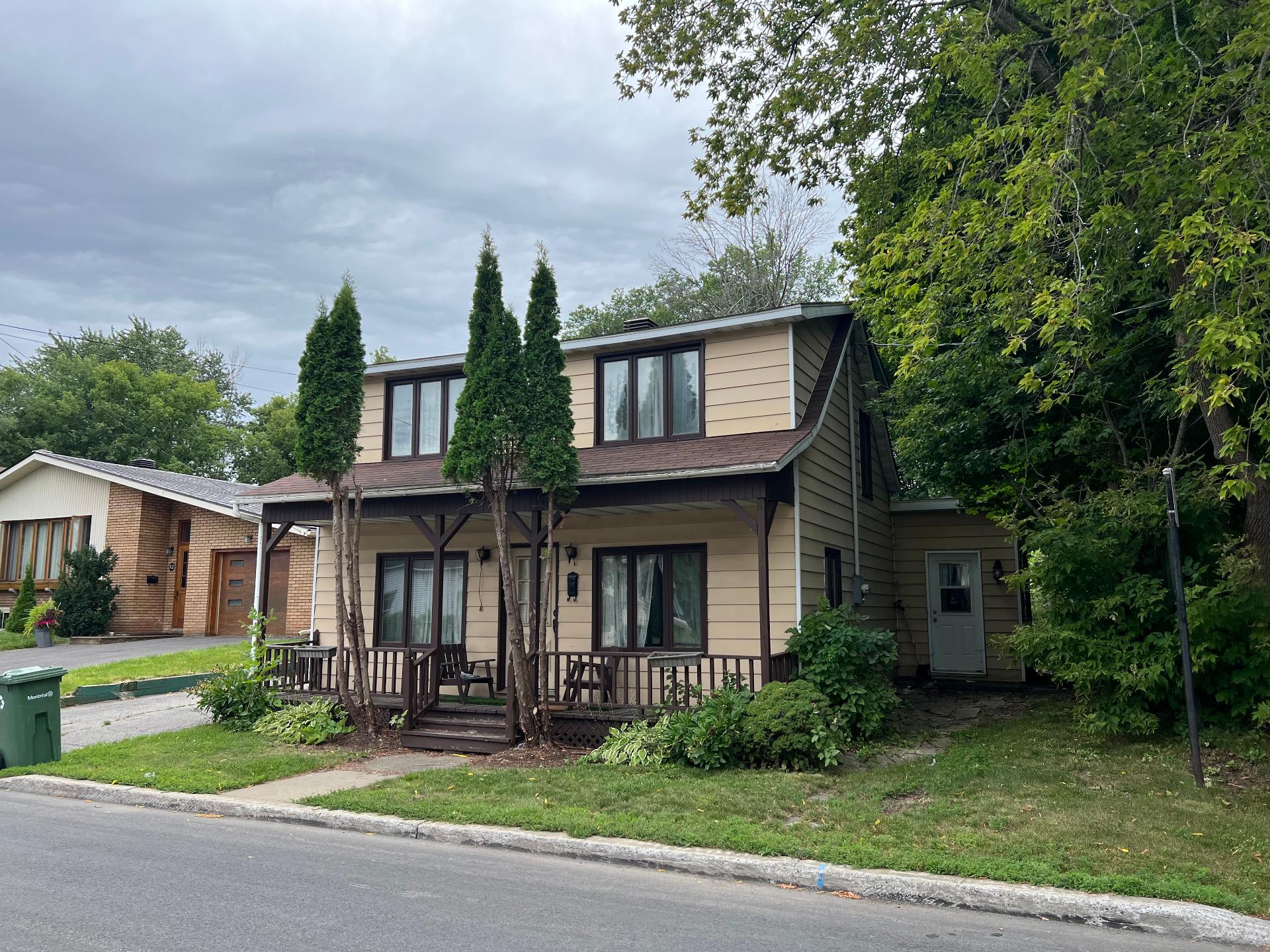 Lot > BEHROOZ DAVANI