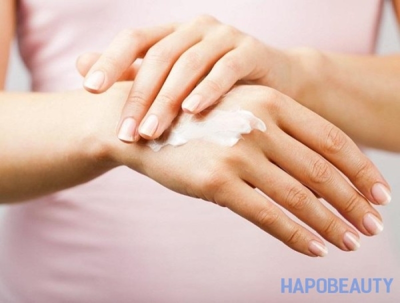 8 Cách dưỡng da tay đơn giản tại nhà giúp làn da trắng mịn, không bị khô