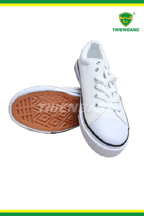 Những điều cần biết về giày bảo hộ vải dành cho người lao động
