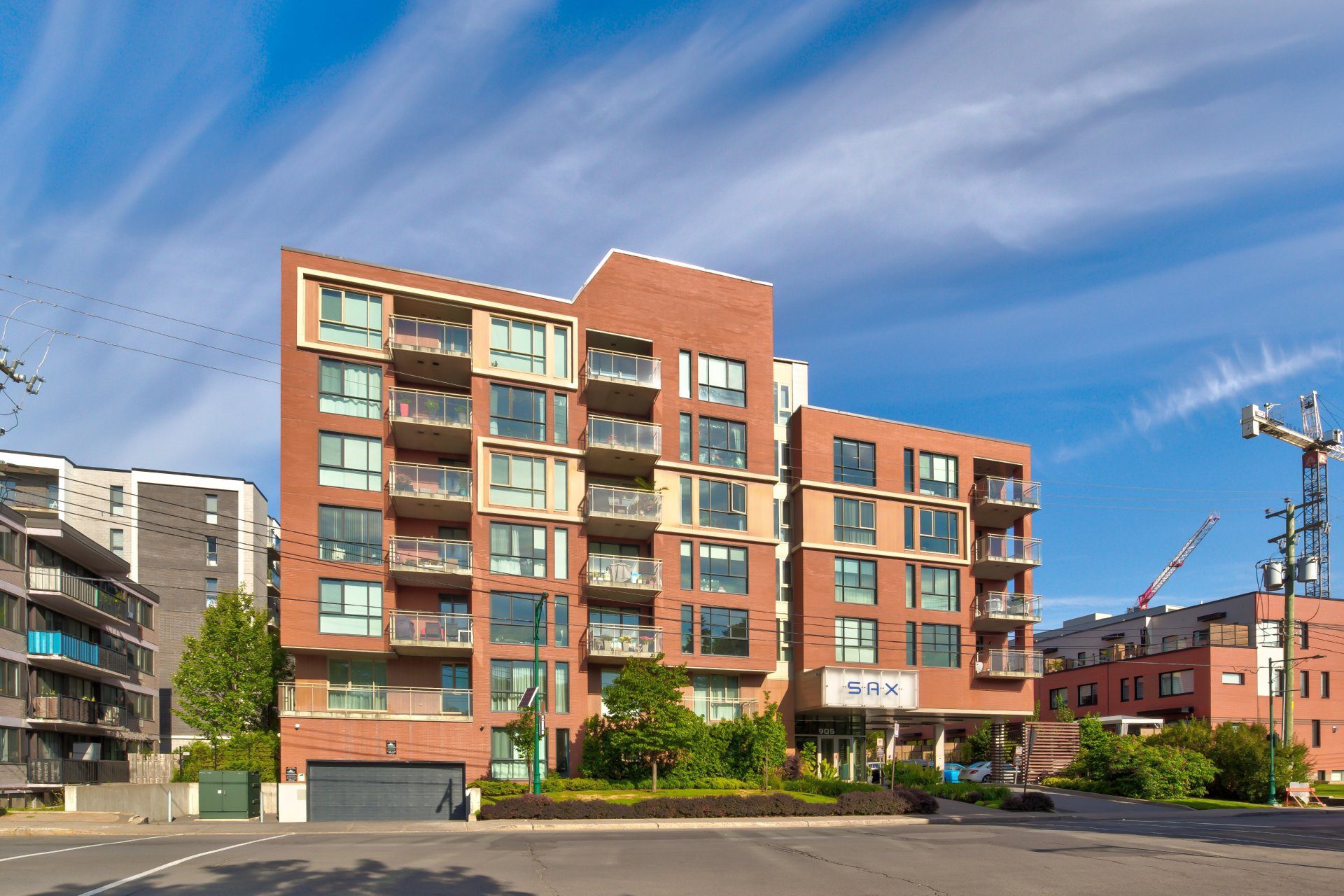 Apartment > BEHROOZ DAVANI