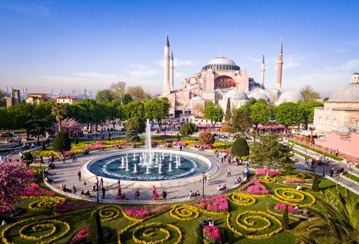 Istanbul's Top 17 Tourist Attractions - Wanderingports