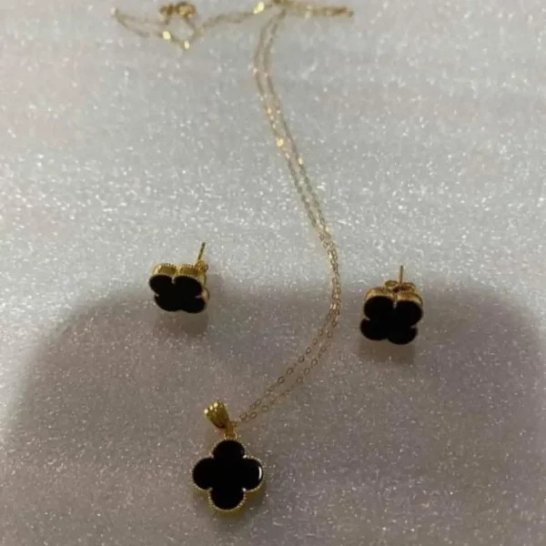 Why 18k Solid Gold Pendant Has Been Top Preference Of People?