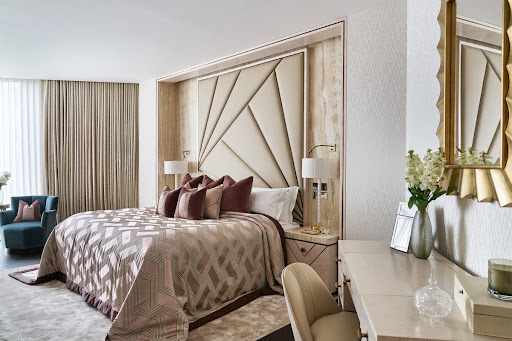 Hollywood - Lộng lẫy, quyến rũ, quý phái và đẳng cấp