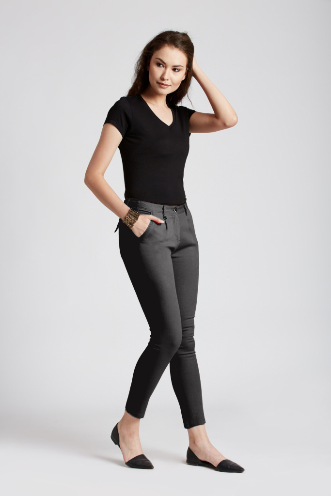 Different Ways to Style Black Trousers for Women: | Zupyak