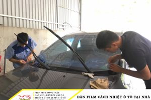Dịch vụ dán phim cách nhiệt ô tô tại nhà tốt nhất, nhanh chóng -         Nguyễn Decal - Chuyên Dán Keo Xe Design Tem Xe Decal Tem Xe Nguyễn Decal