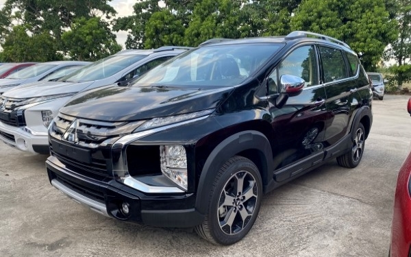 Mitsubishi Xpander Cross màu đen thể thao, cá tính và đầy mê hoặc