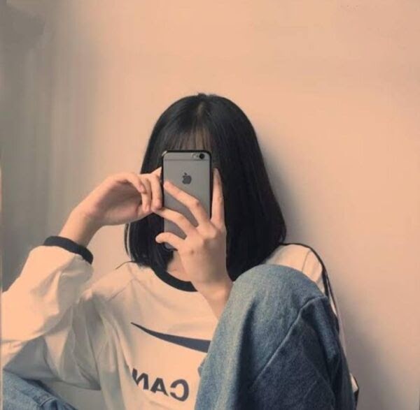 Ảnh gái xinh che mặt khi chụp ảnh cực dễ thương