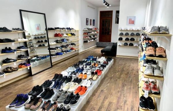Điểm mặt những cửa hàng giày cũ hàng hiệu ở Hà Nội - duc2hand