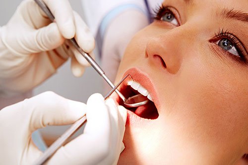 Bệnh sùi mào gà ở miệng: Nguyên nhân, triệu chứng và cách chữa trị