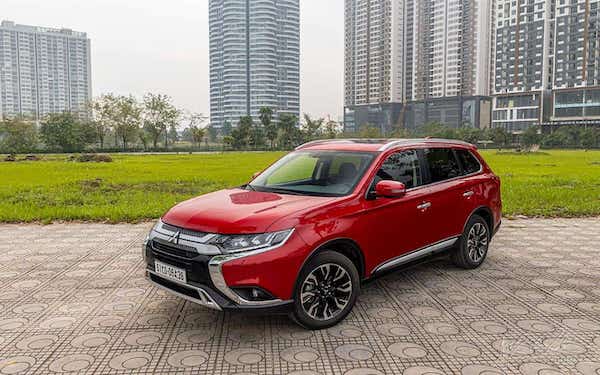 Những ưu điểm nổi bật của outlander 2.0 cvt là gì?