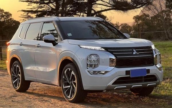 Mitsubishi Outlander 2023 với nhiều nâng cấp hiện đại