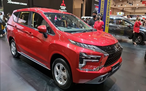 Mitsubishi Xpander có mấy màu ? Xpander màu đỏ phù hợp với mệnh gì ?
