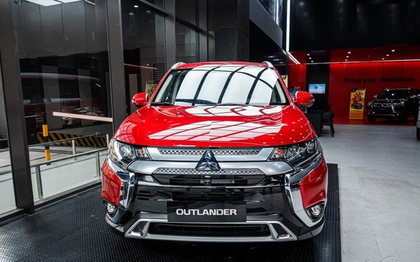 So sánh Outlander các phiên bản - Giá xe & thông số kỹ thuật (9/2022)