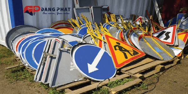 Quy định lắp đặt biển báo giao thông đường bộ - Xây dựng Đăng Phát - Công ty xây dựng uy tín Bình Dương